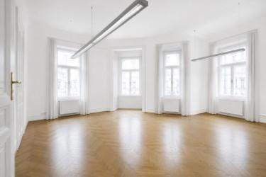PREISREDUKTION! Repräsentatives Altbau-Büro in 1070 Wien – Nähe Westbahnstraße / Kaiserstraße, Gewerbeobjekt-miete, 2.964,64,€, 1070 Wien 7., Neubau
