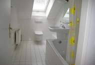 ERSTBEZUG nach RENOVIERUNG! CHARMANTES ALTWIENERHAUS NÄHE RUDOLFINERHAUS !