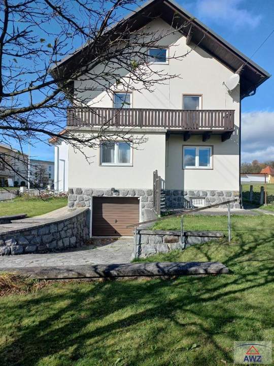 Ein familienfreundliches Zuhause mit Blick ins Grüne!