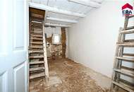 RESERVIERT! Sanierter Bauernhof mit zwei Wohnungen und großem Grundstück