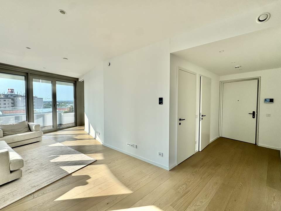 DANUBEFLATS: Schnäppchen Hit - Große 2 Zimmer Wohnung inkl. Gym, Pool und Wellness