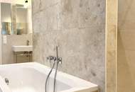 Großzügige Altbauwohnung mit kleinem Balkon in repräsentativen Stilaltbau