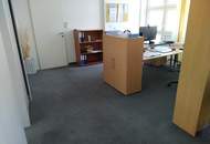 "Geräumige Büroflächen!"