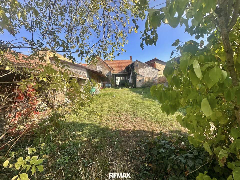 Landhaus mit Charme, Platz und Potenzial in Hohenau!
