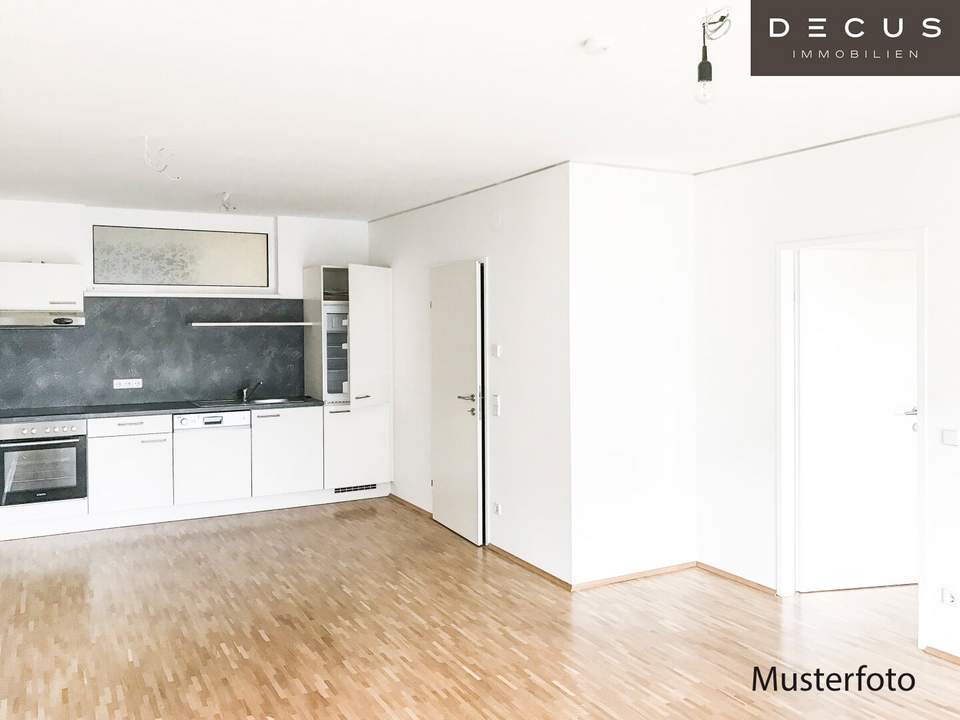 | 2-ZIMMER ERDGESCHOSSWOHNUNG MIT FREIFLÄCHE | NÄHE BAHNHOF