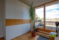 Dachgeschosswohnung in Ruhelage mit traumhaftem Grünblick, eigenem Garten und Garage