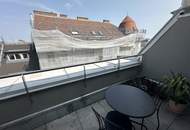 UNBEFRISTET: große 5 Zimmer im frisch ausgebauten Dachgeschoss mit Balkon!