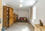 Großzügiges Einfamilienhaus in ruhiger Grünlage!