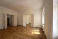 Großzügige 2-Zimmer-Altbauwohnung mit ca. 95 m² - UNBEFRISTET // Spacious 2-Room Period Apartment of approx. 95 m² - UNLIMITED RENT //