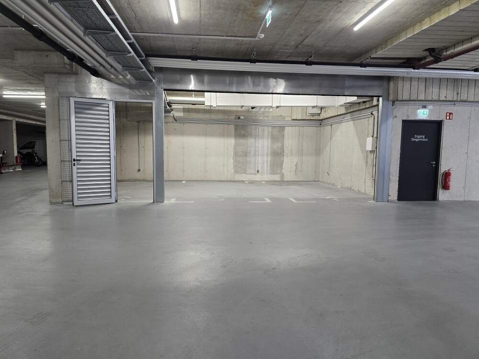 39 m² Lagerfläche/Dreifach-Rolltor-Stellplatz zu nur EURO 416,00 Netto/Monat - MIT DIREKTER ZUFAHRT