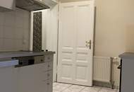 Hofruhelage mit Grünblick, 2 Zimmerwohnung im Servitenviertel