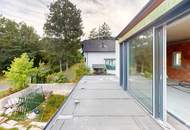 Neuwaldegg Hideaway: Neubau mit Pool, großem Garten & Naturstein