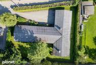 Bungalow mit zwei Wohneinheiten auf rund 1.800 m² großem Grundstück in Seewalchen am Attersee