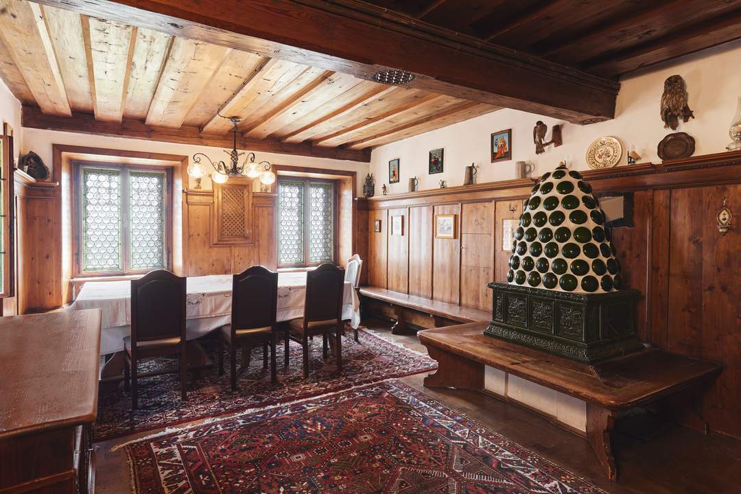 Rarität - gediegenes Anwesen mit spektakulärer Aussicht