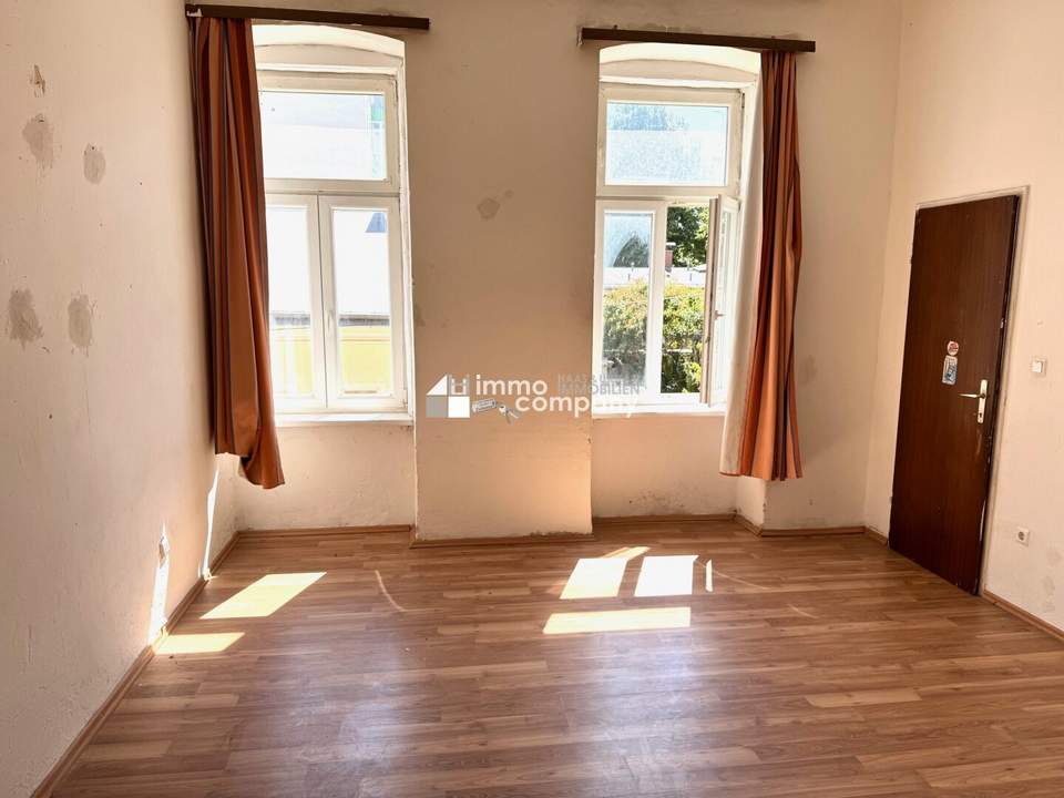 PROVISIONSFREI !!! Sanierungsbedürftige 2 Zimmer-Wohnung nähe U1-Troststraße