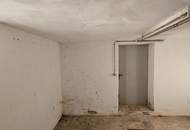 Sanierungsbedürftiges Haus mit Potenzial in attraktiver Lage - ab sofort verfügbar!