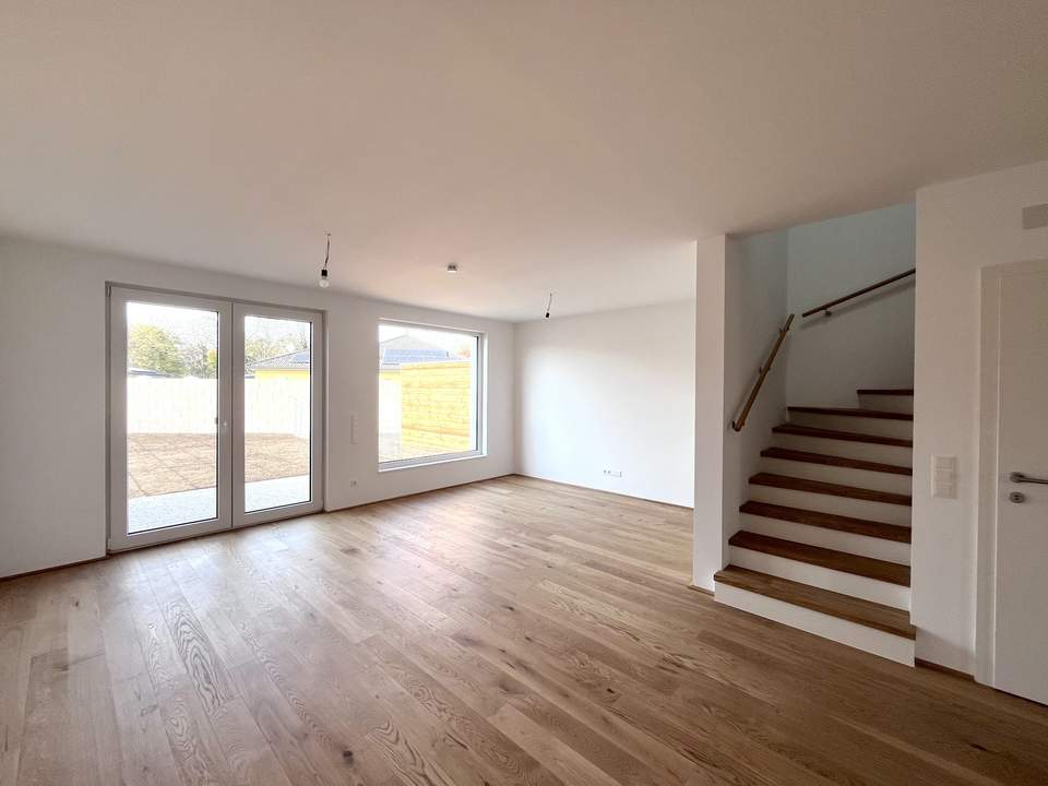 4 Zimmer-Haus plus Keller, Garten und 2 Stellplätzen!