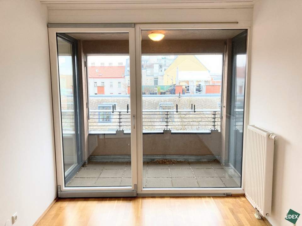 Helle 2-Zimmer-Wohnung mit Loggia