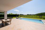 Luxuriöses Wohnen über zwei Etagen mit traumhaftem Garten und Pool - 293 m² WOHNFLÄCHE – EXKLUSIVE LAGE – SOFORT VERFÜGBAR!