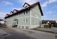 2-Zimmer-Dachgeschosswohnung mit Parkplatz und Klimaanlage!