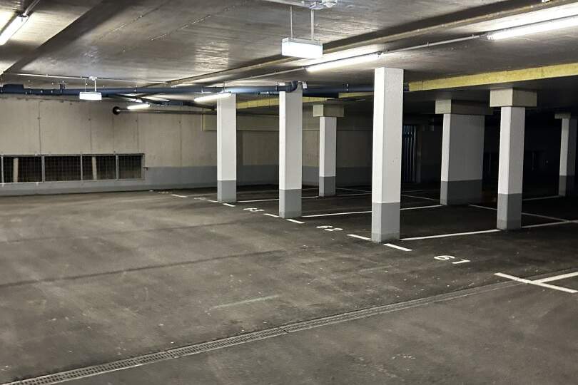Tiefgaragenplatz Nahe U1 Kagran, Donau Zentrum &amp; Alter Donau, Kleinobjekte-miete, 100,01,€, 1220 Wien 22., Donaustadt