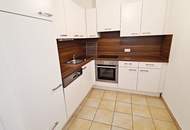 INNSTASSE, unbefristete 67 m2 Altbau, 2 Zimmer, Komplettküche, Wannenbad, Parketten, 3. Liftstock