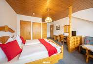 Traditionsgasthaus „Platzschmied“ – Gaststätte mit 7 Fremdenzimmern und Betreiberwohnung.