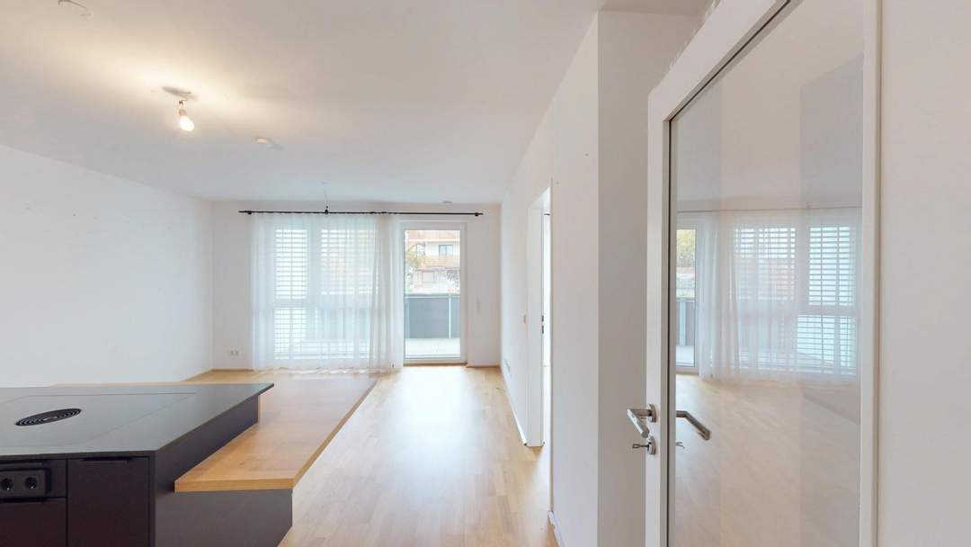 Neuwertige, moderne Wohnung mit Balkon und TG-Abstellplatz