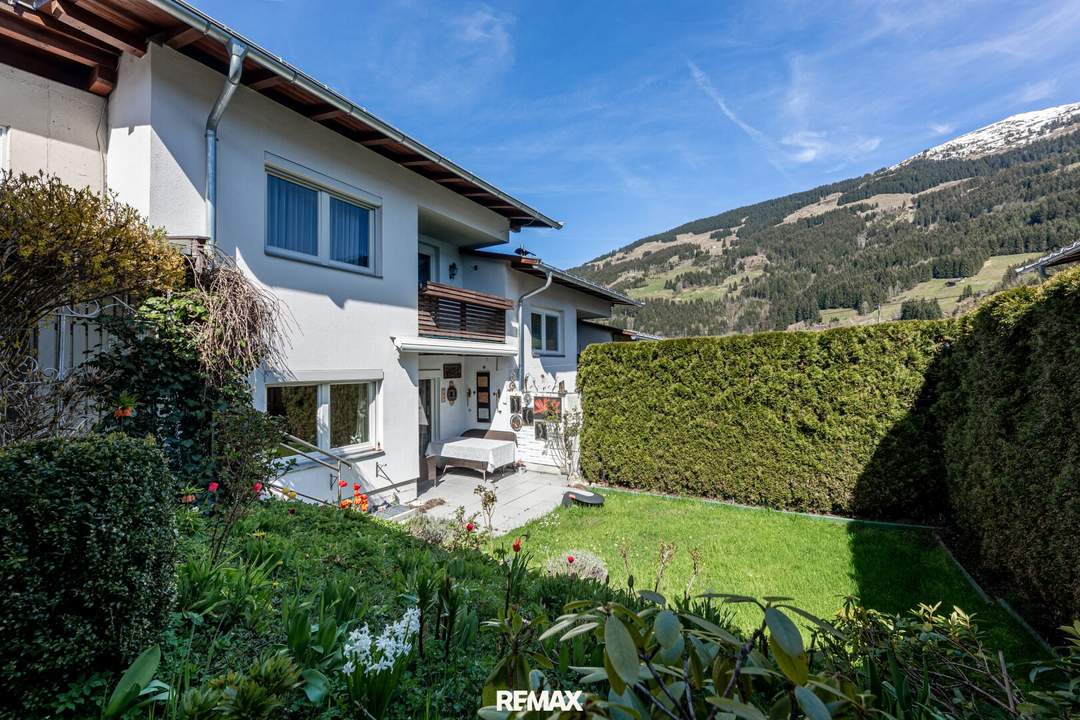 Charmantes Reihenhaus in Jochberg mit großzügigem Platzangebot, gemütlichem Kachelofen, Garten und bester Verkehrsanbindung – perfekt für die ganze Familie!