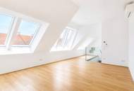 Traumhafte DG-Wohnung mit Terrasse