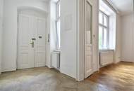Hofseitiger 2-Zimmer-Altbau mit Balkonoption!