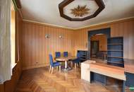 Sanierungsbedürfitg - 4-Zimmer-Altbau in der Neustiftgasse