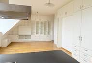 1040! 4 Zimmer Dachgeschoss-Wohnung mit ca. 32 m² großer Terrasse mit traumhaften Fernblick
