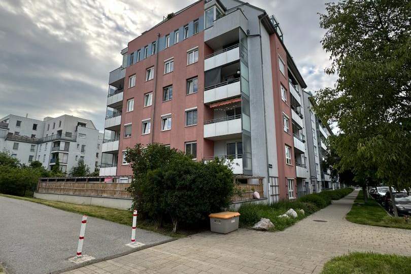 Gemütliche 3 Zimmer-Mietwohnung mit Loggia und Garagenstellplatz - voll möbliert, Wohnung-miete, 1.200,00,€, 1110 Wien 11., Simmering