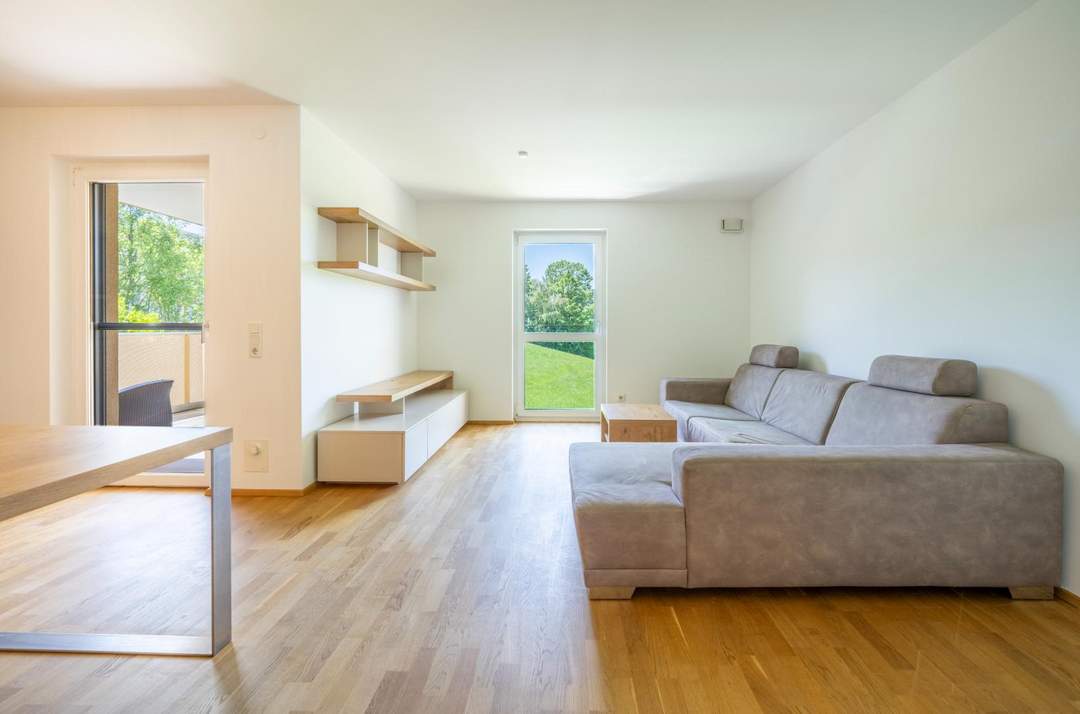 Licht. Blick. Hof - 3 Zimmer Wohnung mit großem Balkon und kleinem Garten