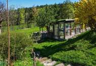 Malerisches Landhaus mit ELW, Schwimmteich & prämiertem Naturgarten!