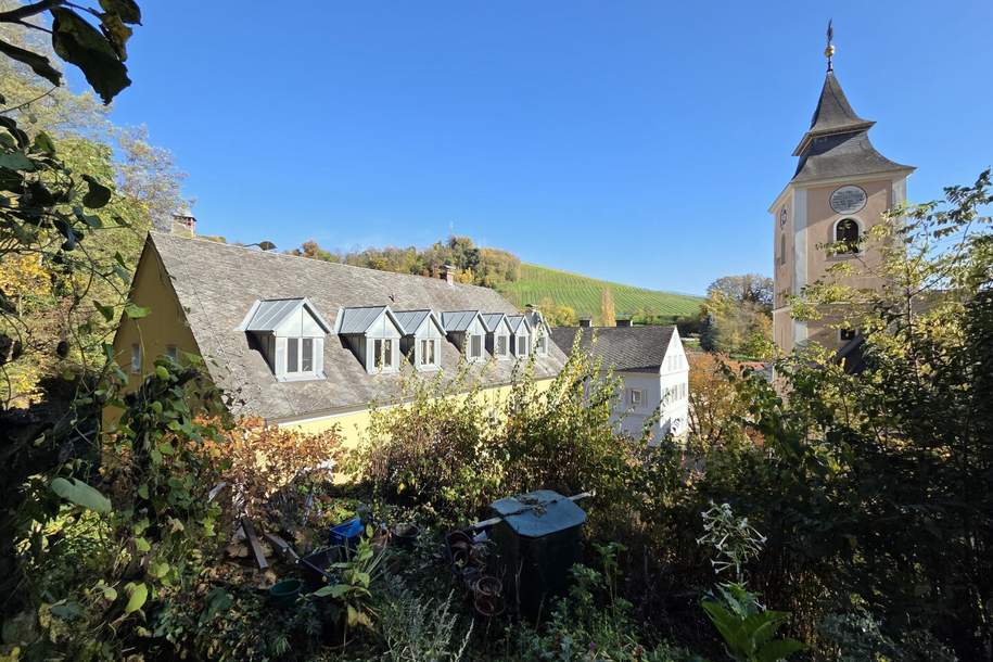 Tolle Eigentumswohnung im Dachgeschoß in sehr guter Lage mit einem eigenen Parkplatz, Wohnung-kauf, 88.000,€, 8493 Südoststeiermark