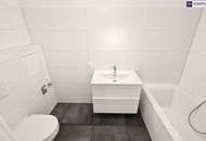 ***Altbau trifft Moderne – hochwertig sanierte 3-Zimmer-Wohnung mit Klimaanlage, Luftwärmepumpe, hofseitiger Terrasse &amp; edler Ausstattung***