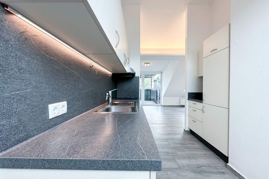 Moderne Dachgeschosswohnung mit 2 Zimmern &amp; sonnigem Balkon nahe der Mur in Graz-Lend, Wohnung-miete, 999,90,€, 8020 Graz(Stadt)