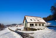 Besonderes Haus in idyllischer Lage: 6,4 ha Anwesen für Ruhesuchende mit Weitblick und Natur pur!