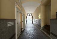 Stilvolles Altbaubüro - oder Praxisfläche mit Balkon in bester Innenstadtlage