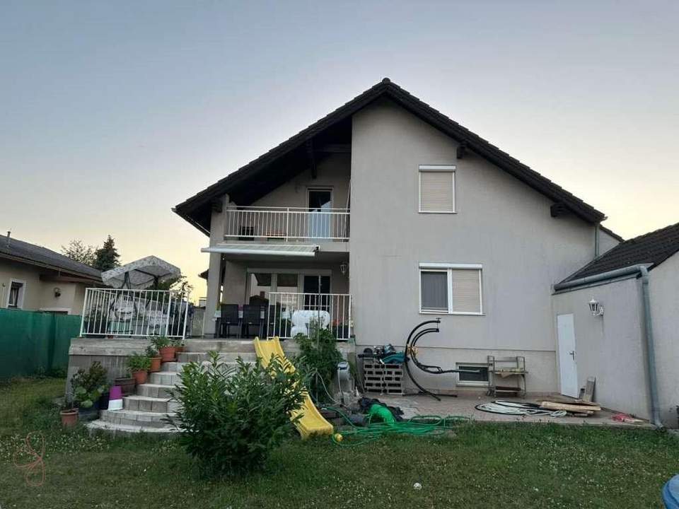 Großes Haus mit Baureserve – 8 Zimmer &amp; zwei Grundstücke mit Entwicklungspotenzial
