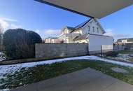 Erstbezug !! Traumhafte Doppelhaushälfte , Wohnkeller mit Garten und 2 Stellplätzen!