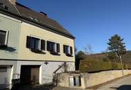 teilsaniertes Doppelhaus mit Keller und Garage auf schönem großem Grundstück zu verkaufen