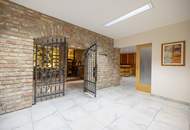 Villa voll unterkellert mit Poolhaus in absoluter Ruhelage