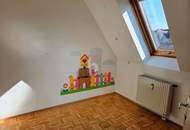 DACHJUWEL MIT BALKON ? STILVOLL WOHNEN MIT CHARME UND KOMFORT