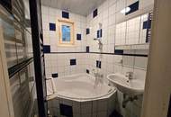 Haus mit zwei Wohneinheiten und Gartenidylle