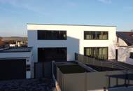 Großzügige Linke Seite Doppelhaushälfte 4a mit 2 Wohnungen in sonniger Ruhelage!