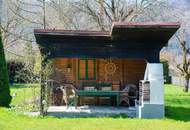Romantisches, liebevolles Holzblockhaus in SONNIGER Lage mit schönen Ausblicken - GROSSES BAUGRUNDSTÜCK am Ortsrand!
