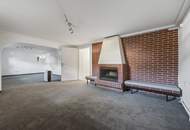 Ein Haus, viele Möglichkeiten | Großzügiges Zuhause mit zwei Wohnebenen und Ausbaureserve | 2 Küchen | Separate Eingänge | Garten mit viel Privatsphäre